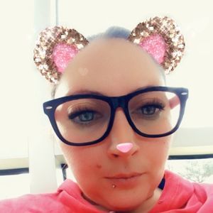 Meet your Posher, Denise